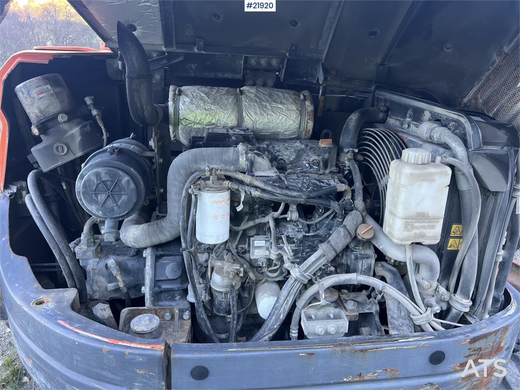 Doosan DX62R-3 excavator w/ rototilt, sanding bucket and