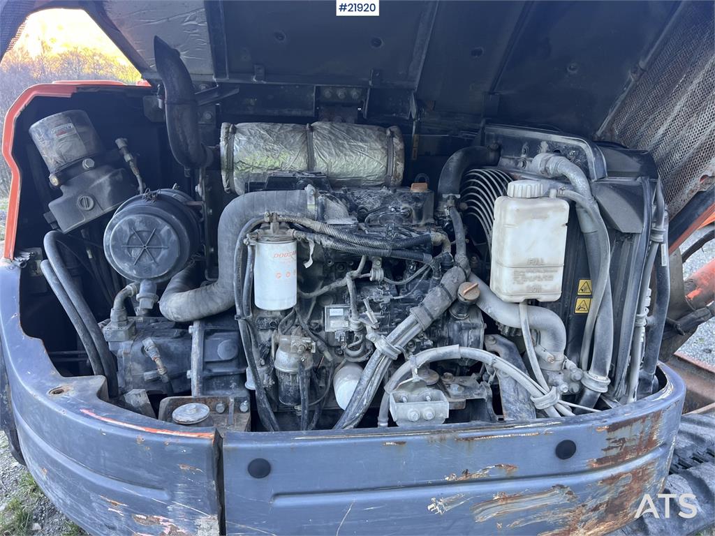 Doosan DX62R-3 excavator w/ rototilt, sanding bucket and