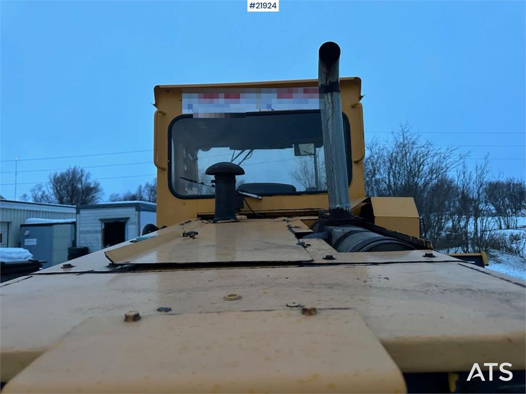 Volvo L70 Wheel Loader with Folding Wing Bucket, Pallet