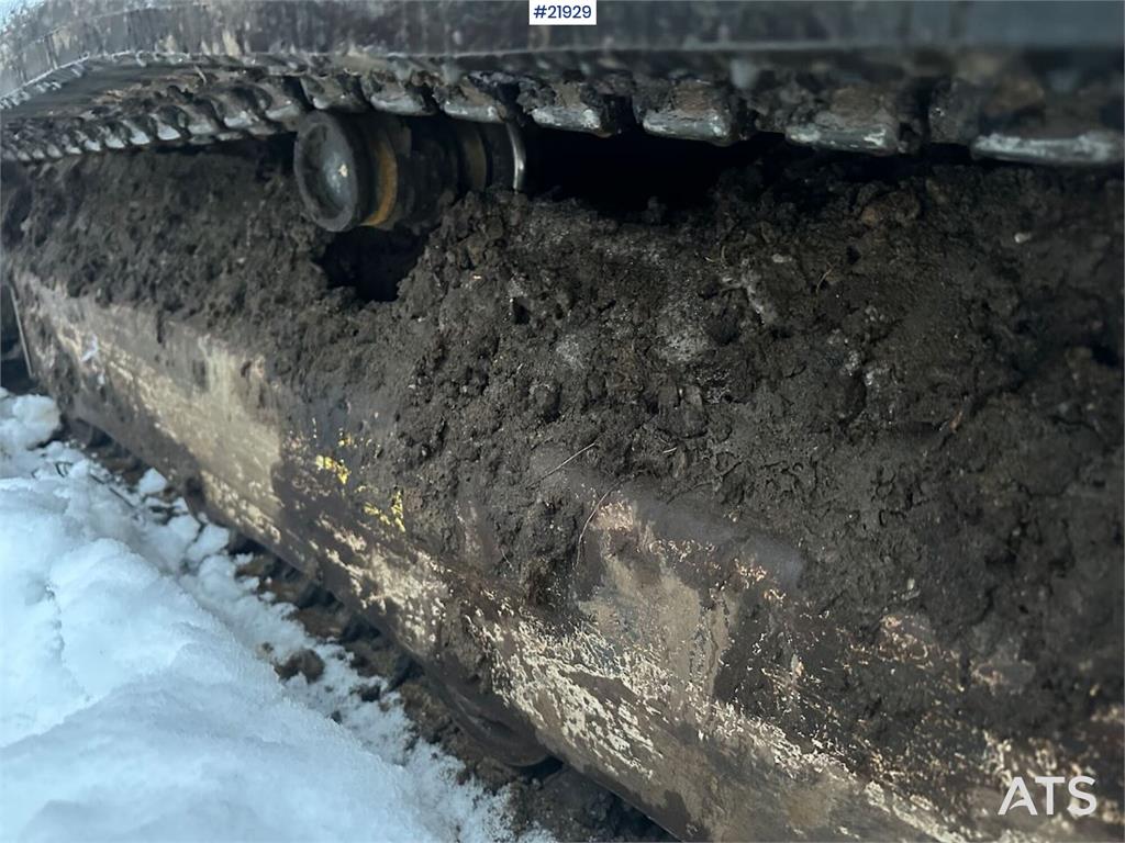 Yanmar VIO57-U excavator with rototilt and 3 buckets