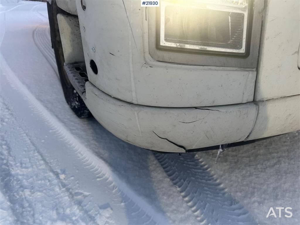 Volvo FH12 snow-plow equipped hook truck with flatbed –