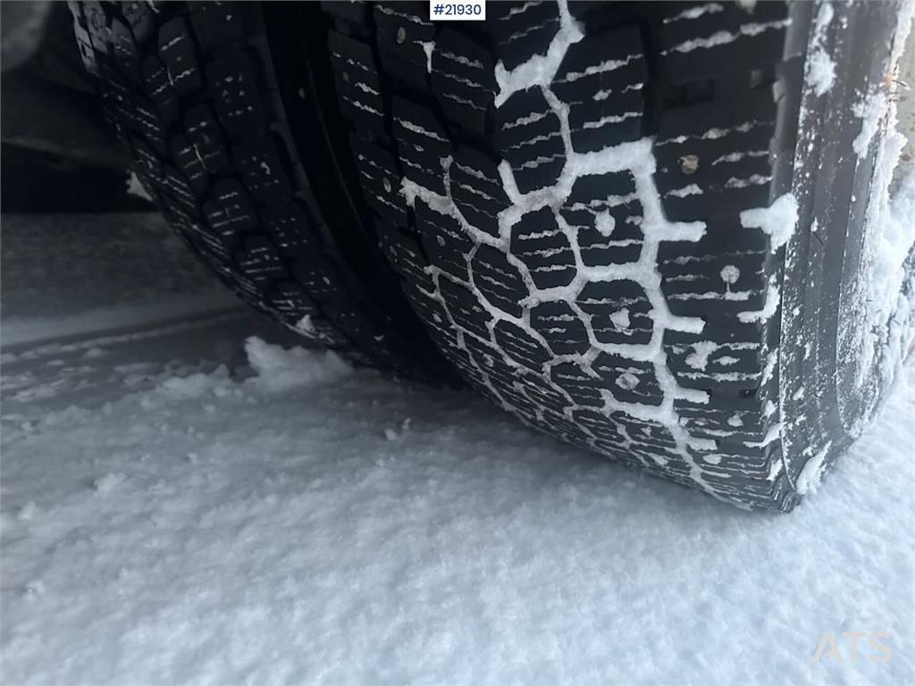 Volvo FH12 snow-plow equipped hook truck with flatbed –