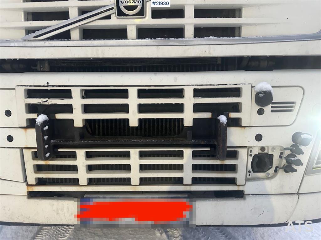 Volvo FH12 snow-plow equipped hook truck with flatbed –