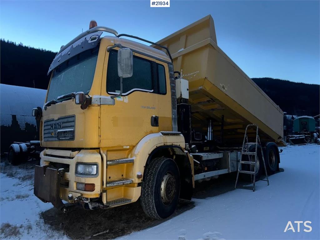 MAN TGA 28.410 6x2 Snowplow-Equipped Tipper Truck – Re