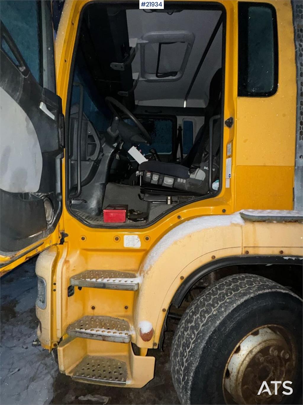 MAN TGA 28.410 6x2 Snowplow-Equipped Tipper Truck – Re