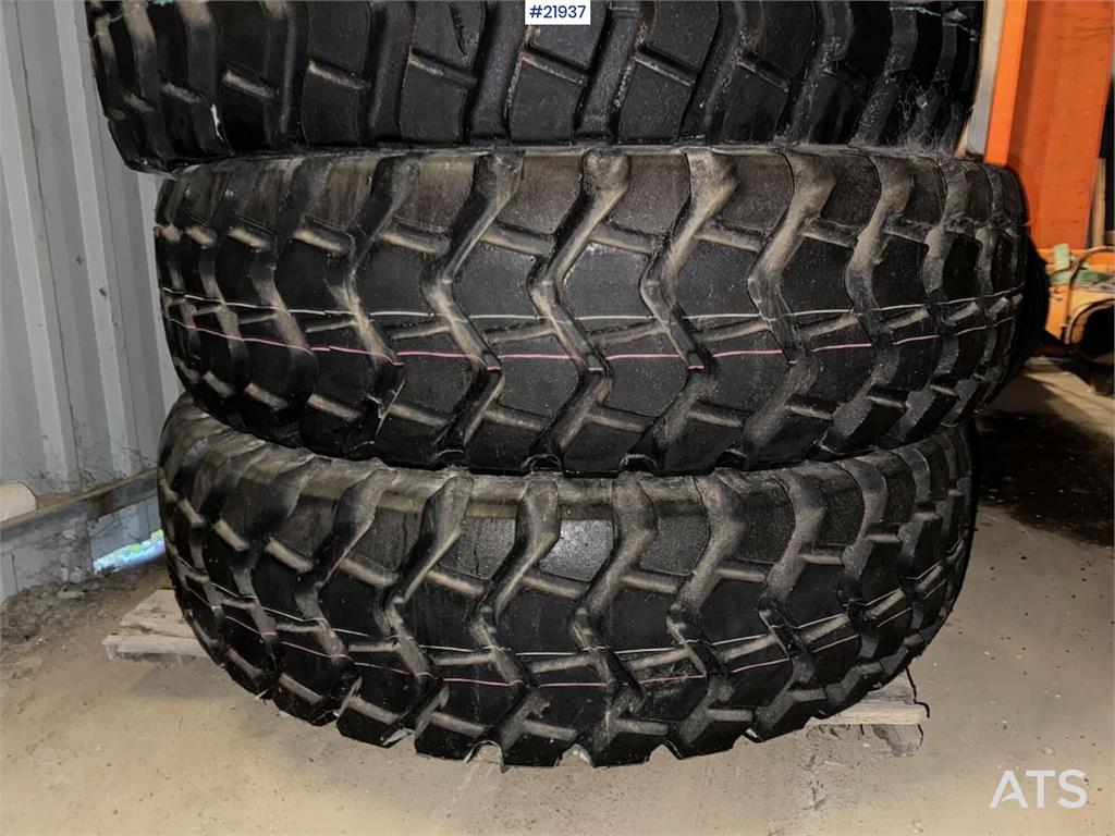 [Other] 4 stk dekk til hjullaster eller veghøvel