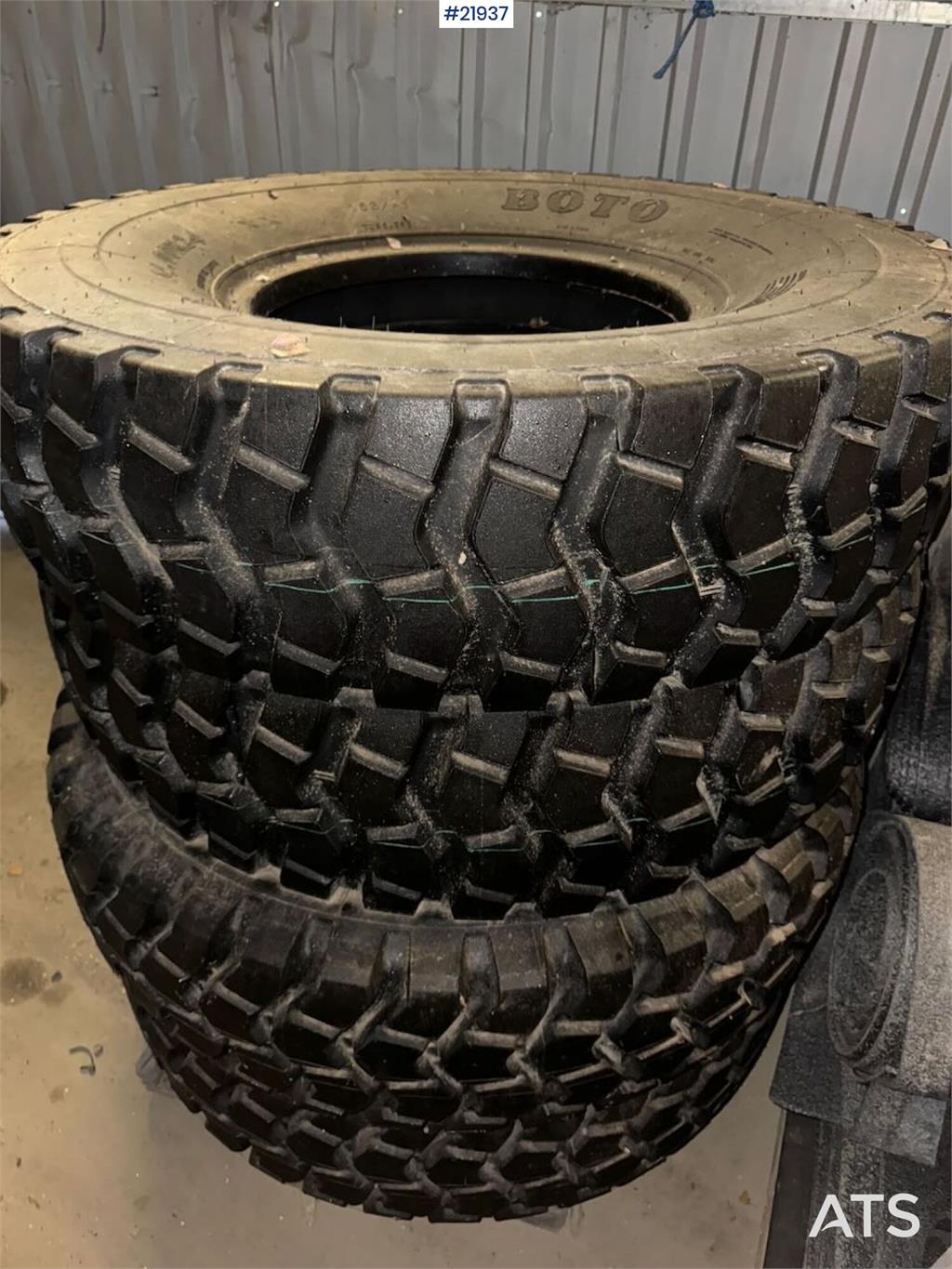 [Other] 4 stk dekk til hjullaster eller veghøvel