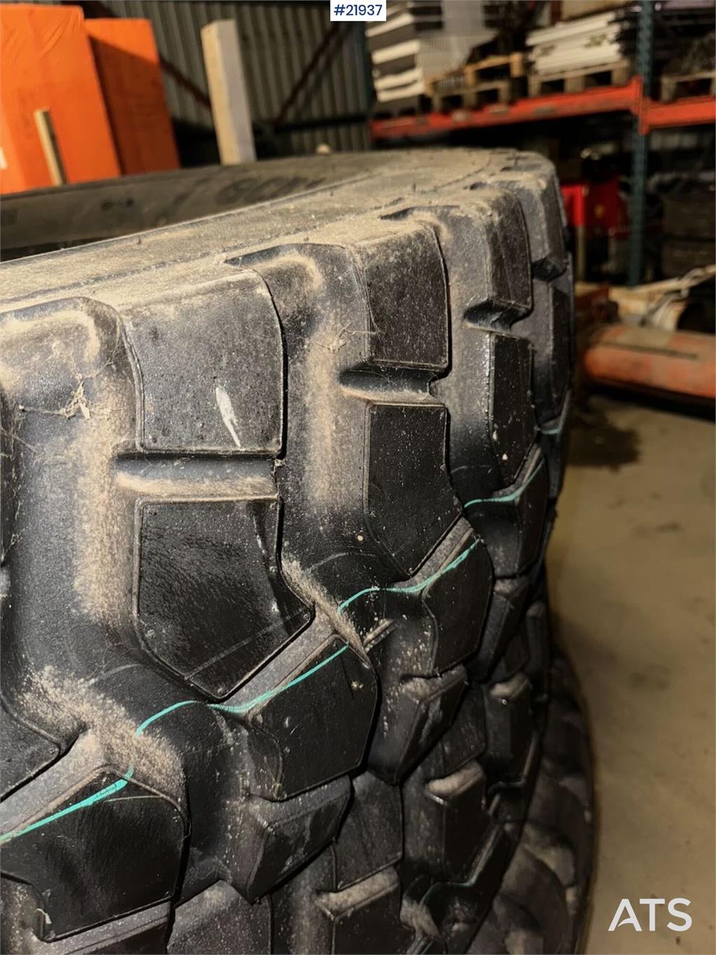 [Other] 4 stk dekk til hjullaster eller veghøvel