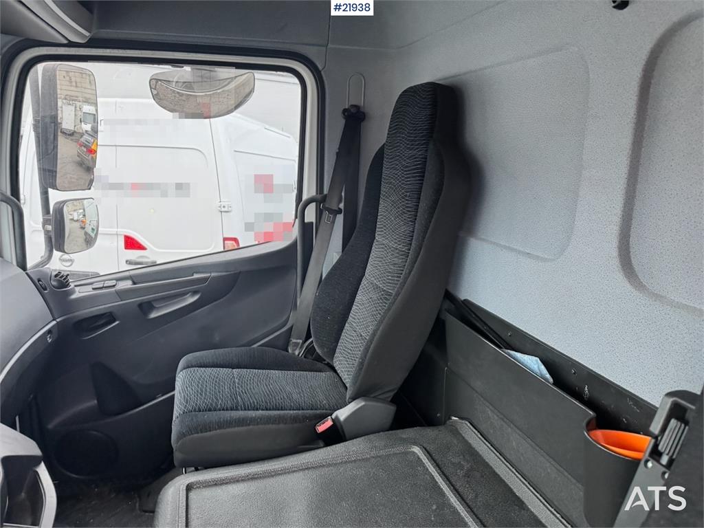 Mercedes-Benz Atego 1023 box car