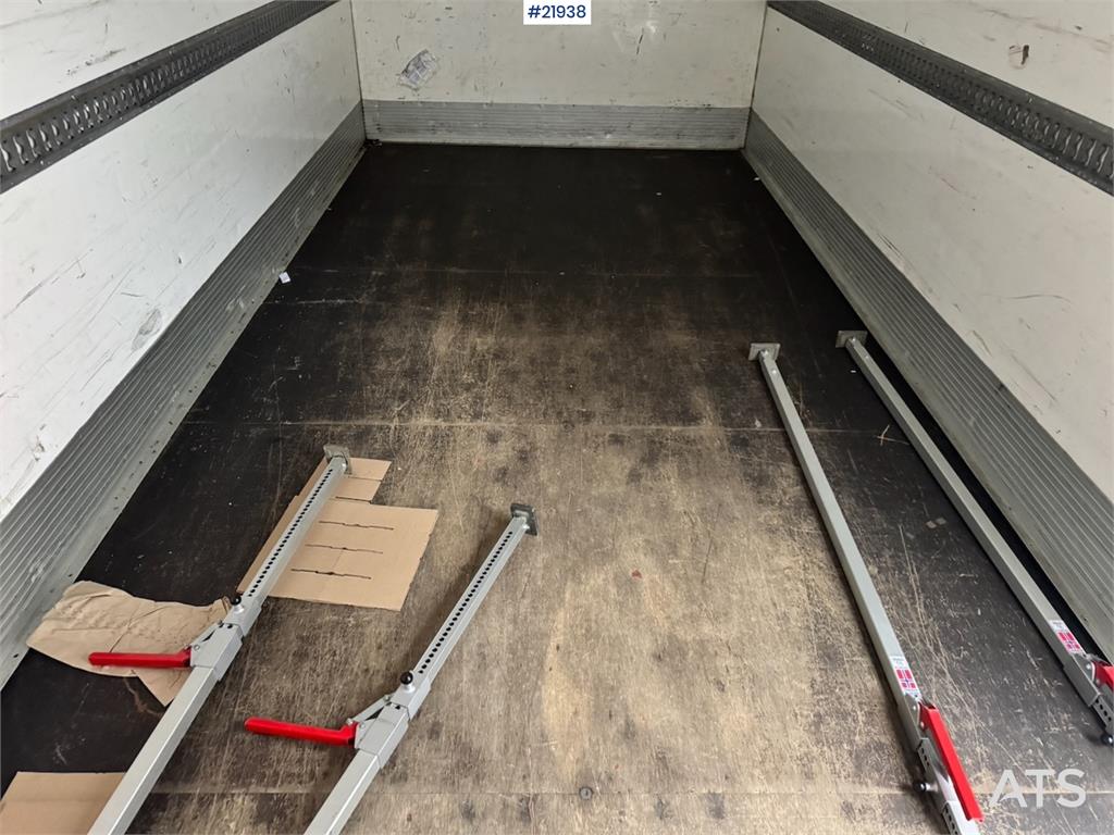 Mercedes-Benz Atego 1023 box car