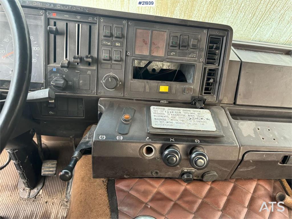 Scania P112 6x2 chassis