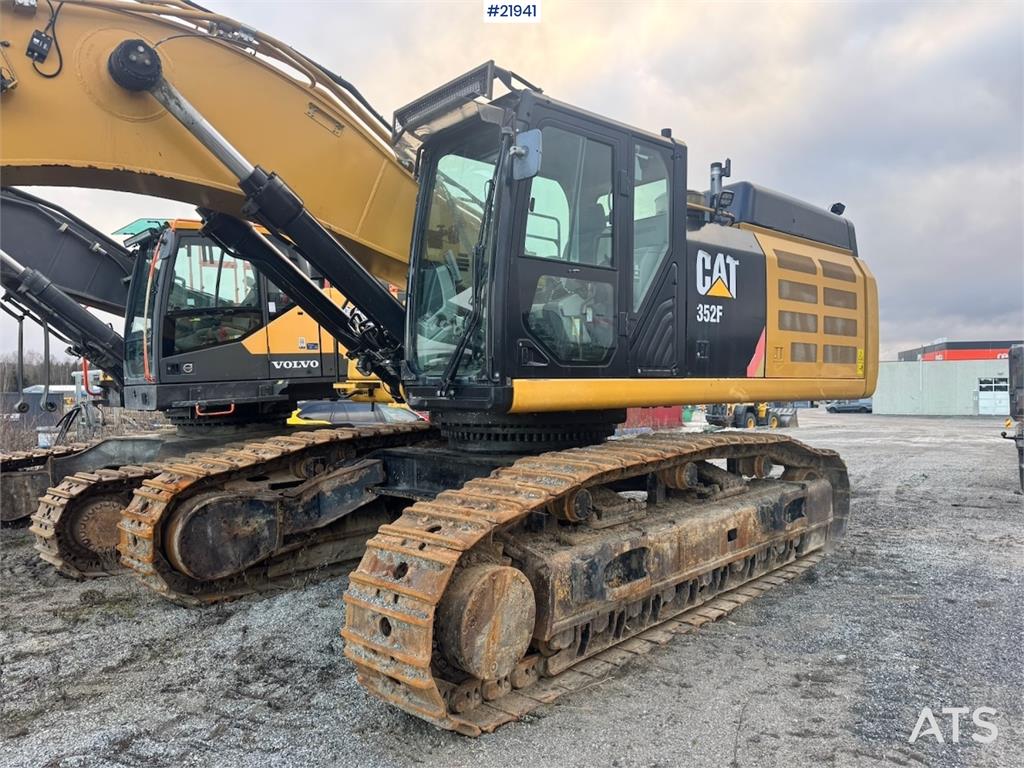 CAT 352F