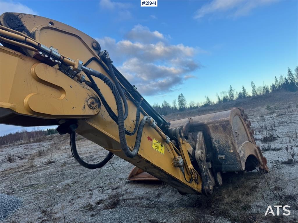 CAT 352F