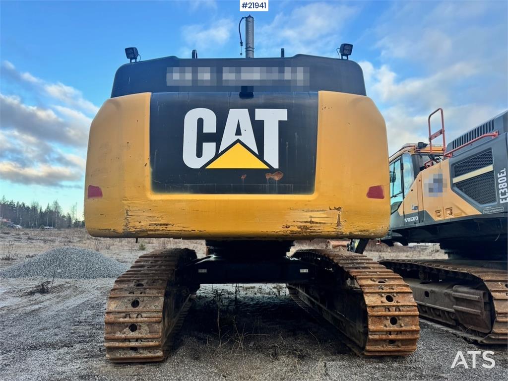 CAT 352F