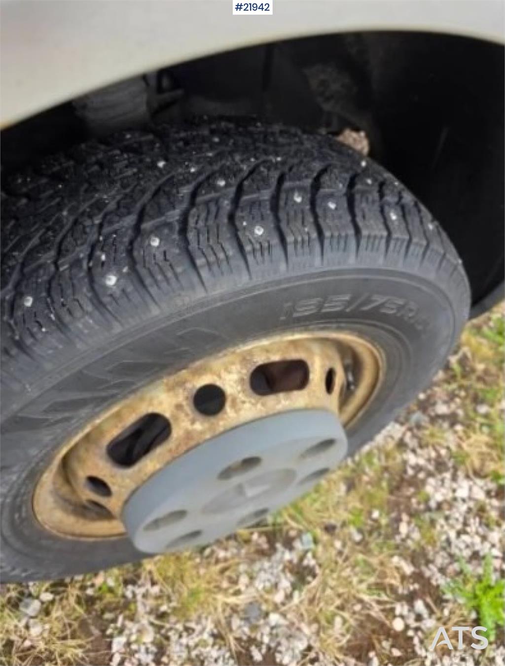 Mercedes-Benz Sprinter 518 w/ 17 seats. Eu-approved.