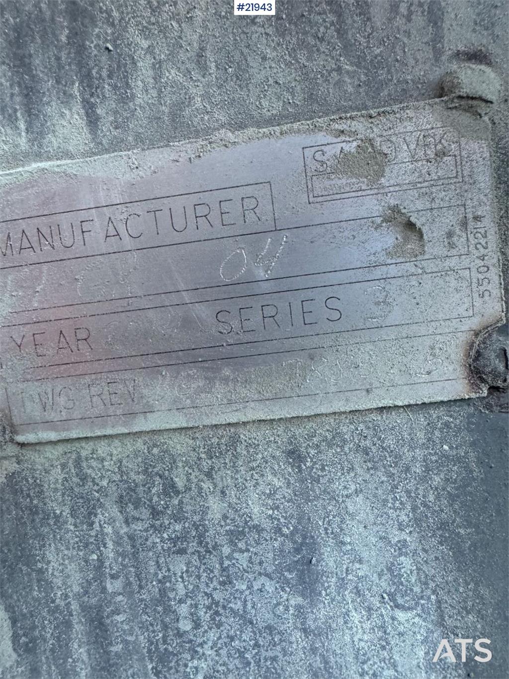 Sandvik Dino DC400RI drilling rig. Overhauled engine and h