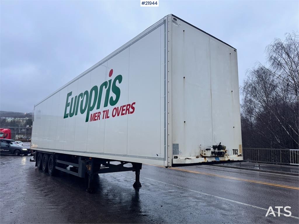 Schmitz Cabinet semi w/ Lifting element.