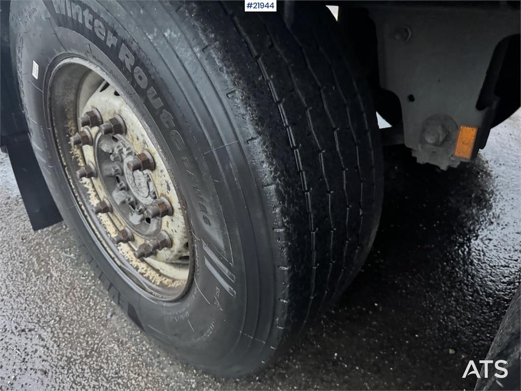 Schmitz Cabinet semi w/ Lifting element.