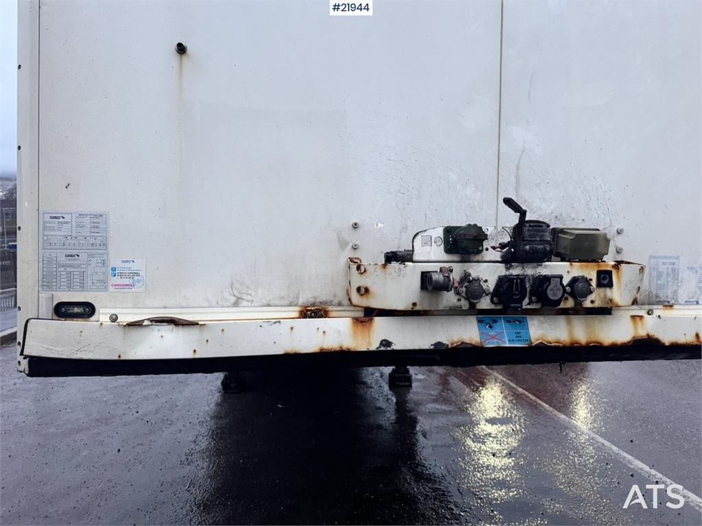 Schmitz Cabinet semi w/ Lifting element.