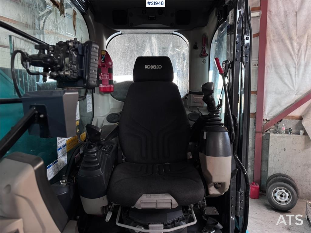 Kobelco SK270 SRLC-5E w/ Bucket and GPS. Certified!