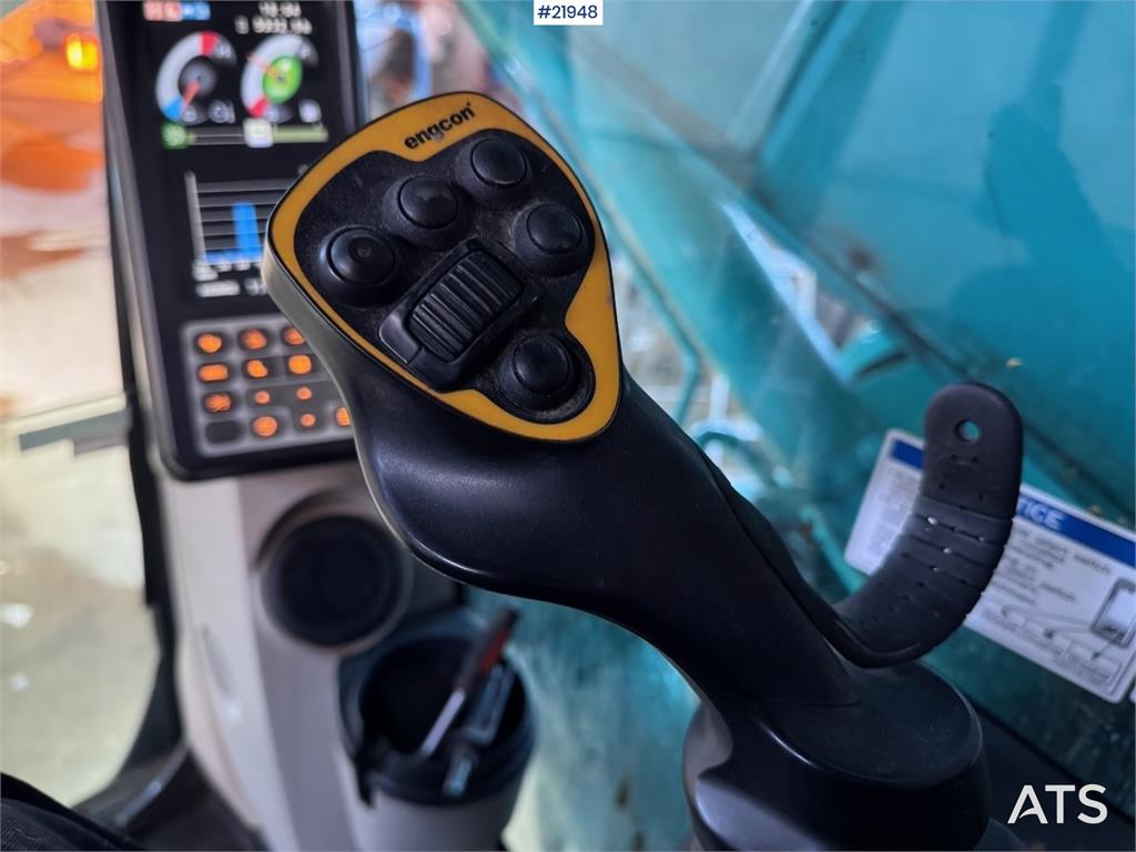 Kobelco SK270 SRLC-5E w/ Bucket and GPS. Certified!