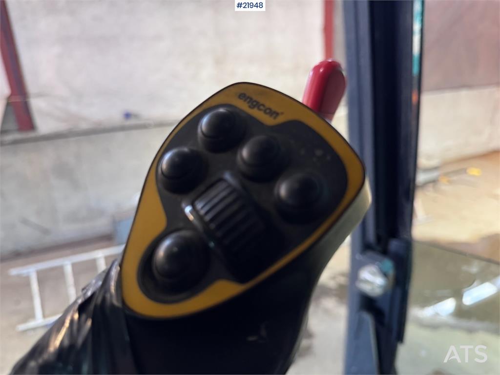 Kobelco SK270 SRLC-5E w/ Bucket and GPS. Certified!