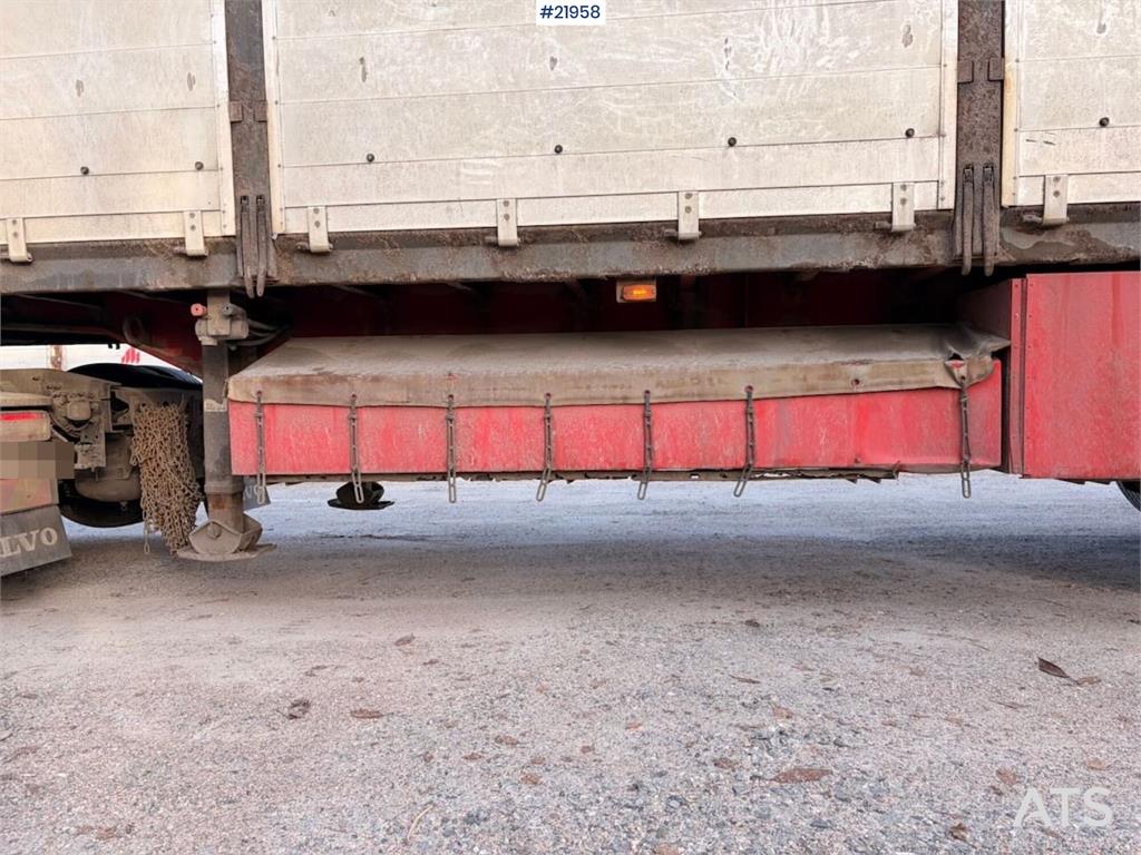 Tyllis L3 3-axle flatbed semi-trailer with side boards Re
