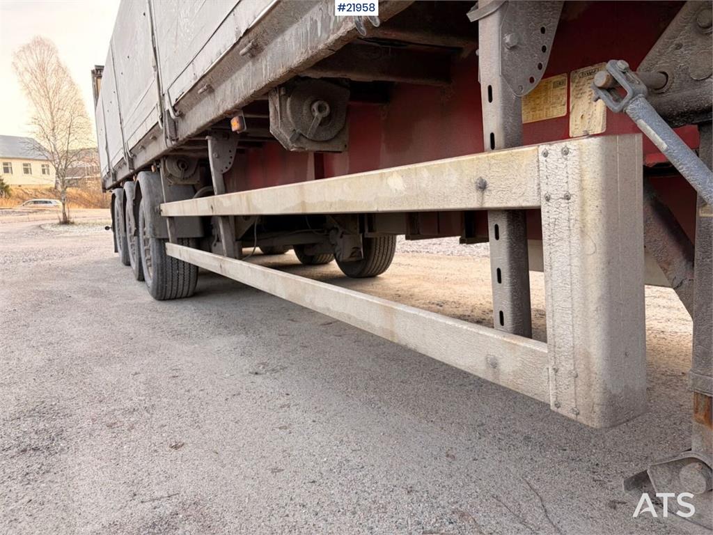 Tyllis L3 3-axle flatbed semi-trailer with side boards Re