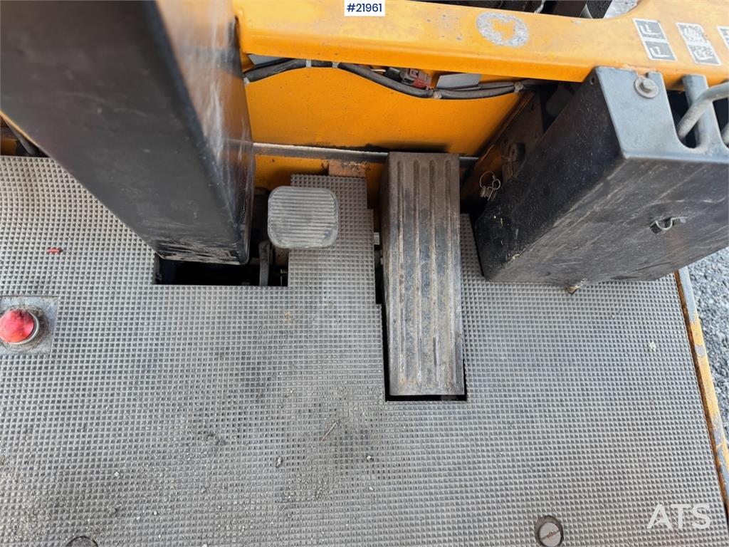 Jungheinrich EFG D1.0 Electric Forklift w/ Charger