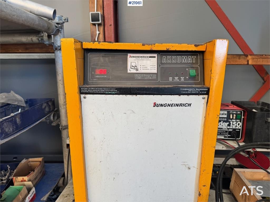 Jungheinrich EFG D1.0 Electric Forklift w/ Charger