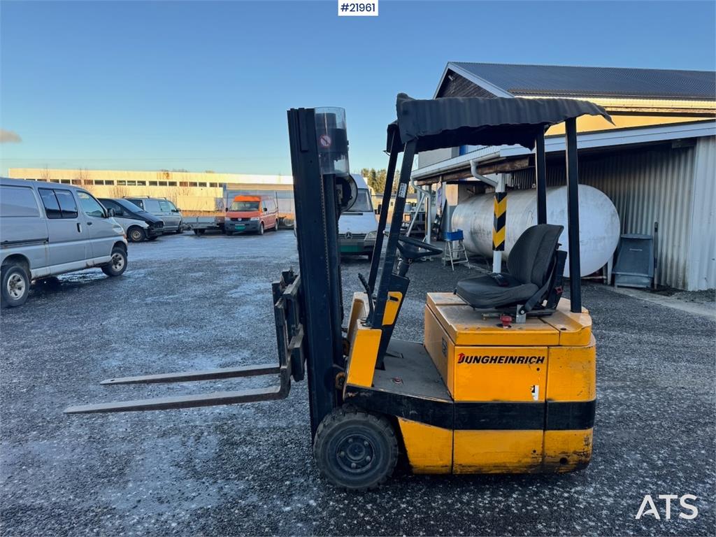 Jungheinrich EFG D1.0 Electric Forklift w/ Charger