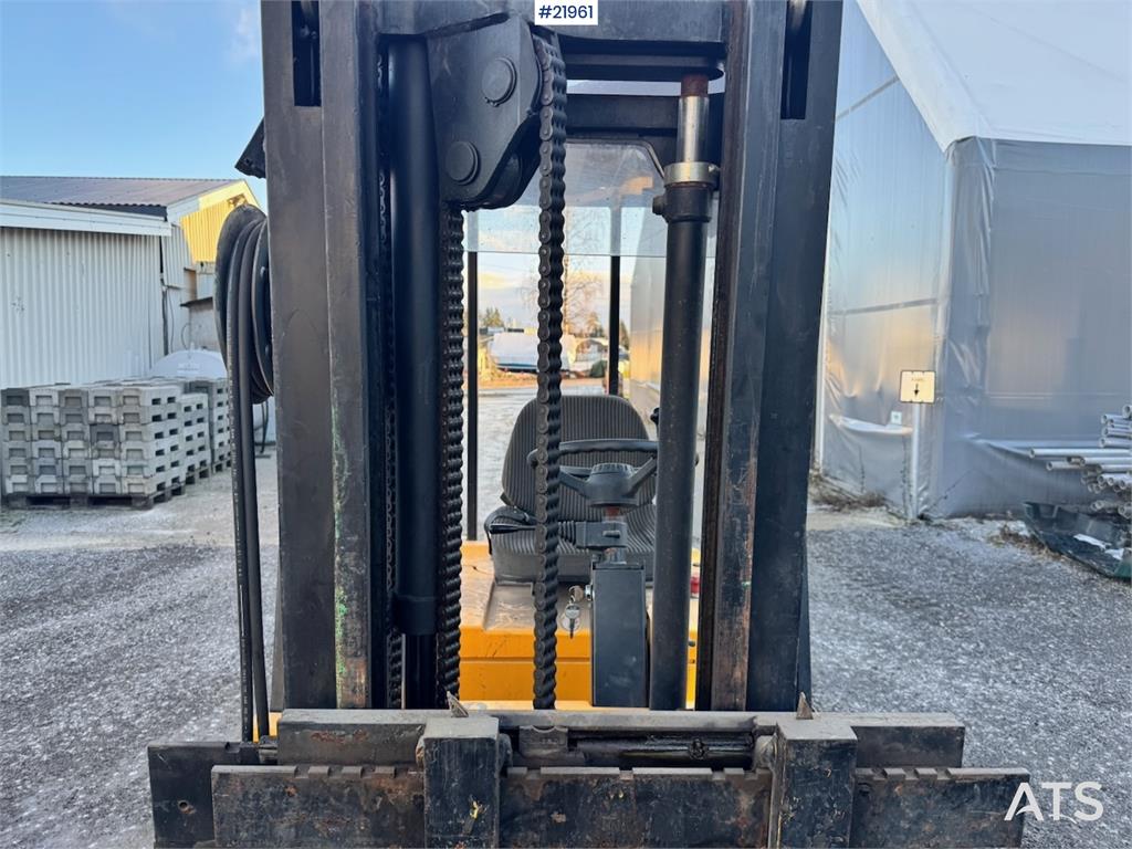 Jungheinrich EFG D1.0 Electric Forklift w/ Charger