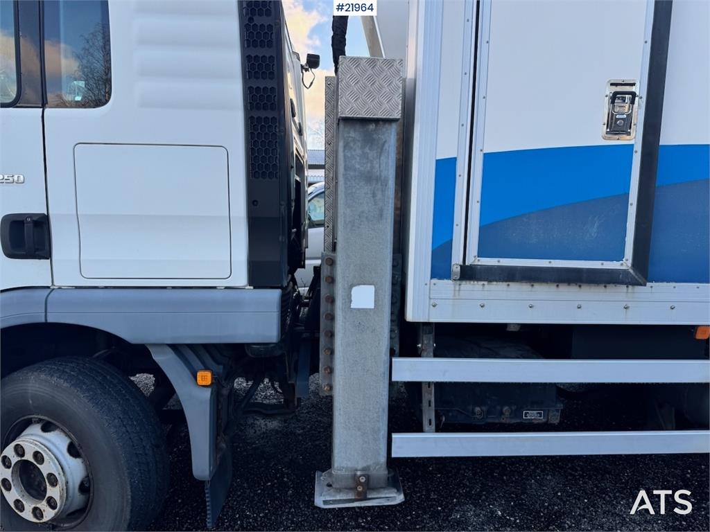 MAN TGM 15.250 Lift truck w/ 18 m Working height. 132,