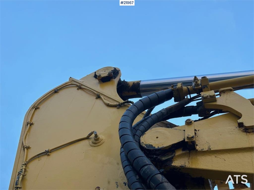 Komatsu PC240LC-8 Crawler Excavator w/ Digger Bucket.