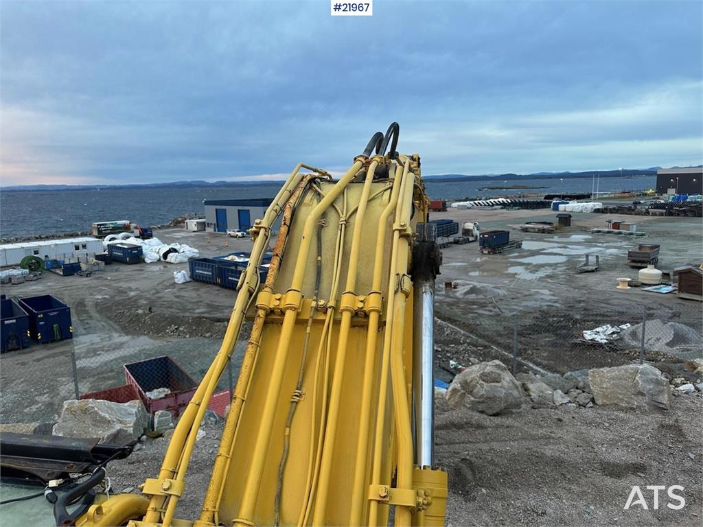 Komatsu PC240LC-8 Crawler Excavator w/ Digger Bucket.