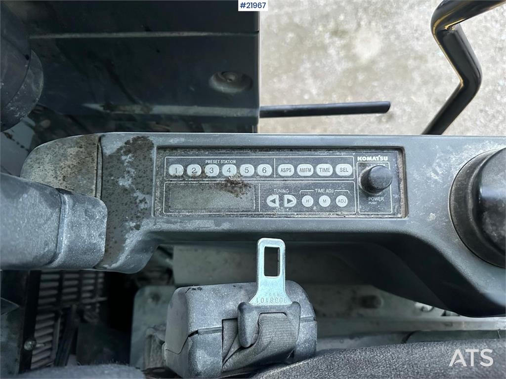 Komatsu PC240LC-8 Crawler Excavator w/ Digger Bucket.