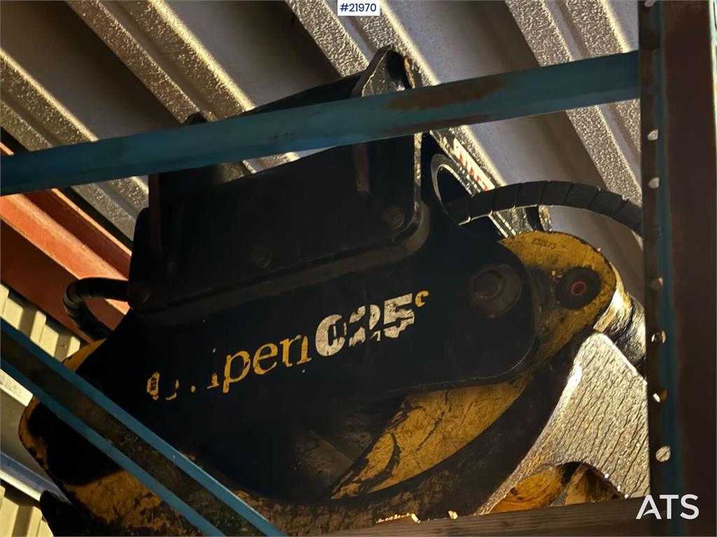 [Other] Gripen 025 grapple