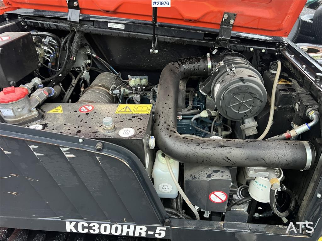 Kubota kc300hr-5 crawler dumper