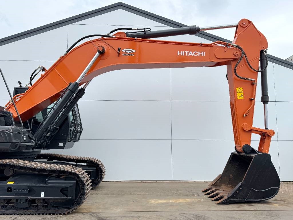 Hitachi ZX370-LCH - Hammer Lines / Isuzu Engine
