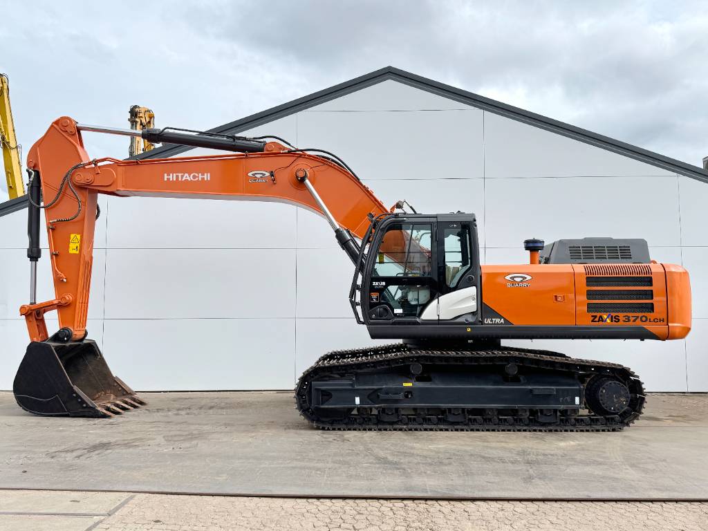 Hitachi ZX370-LCH - Hammer Lines / Isuzu Engine