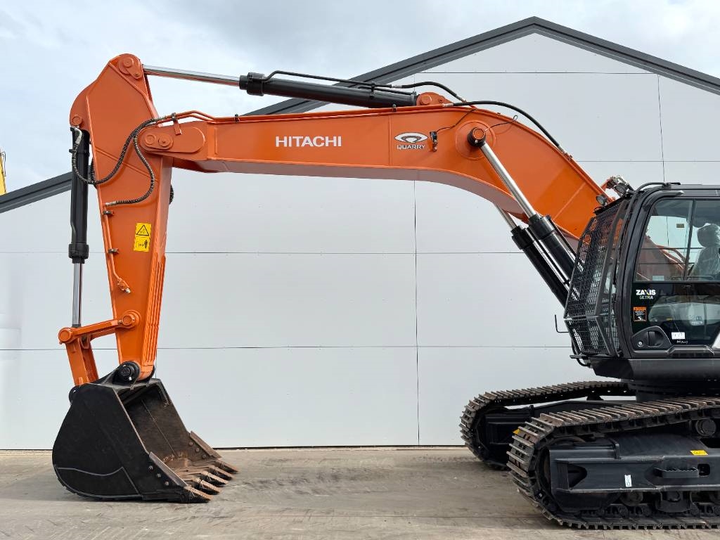 Hitachi ZX370-LCH - Hammer Lines / Isuzu Engine