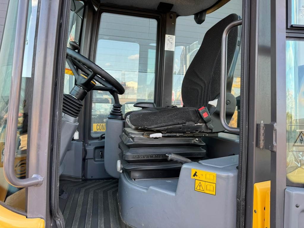 Volvo L30G
