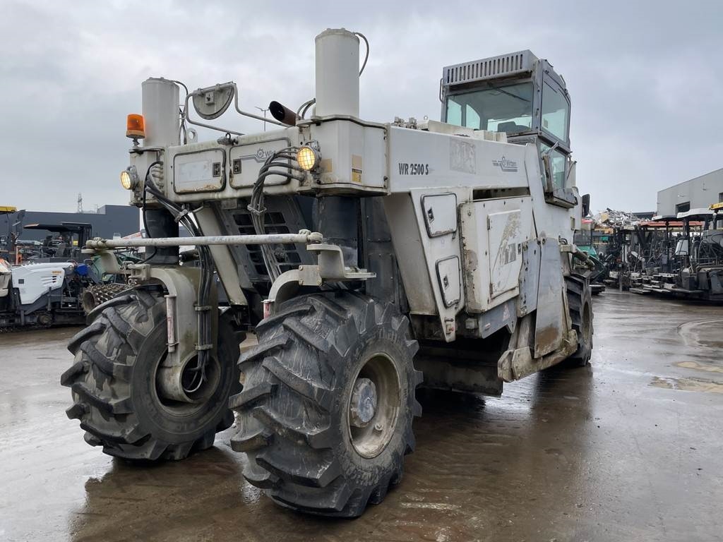 Wirtgen WR 2500S