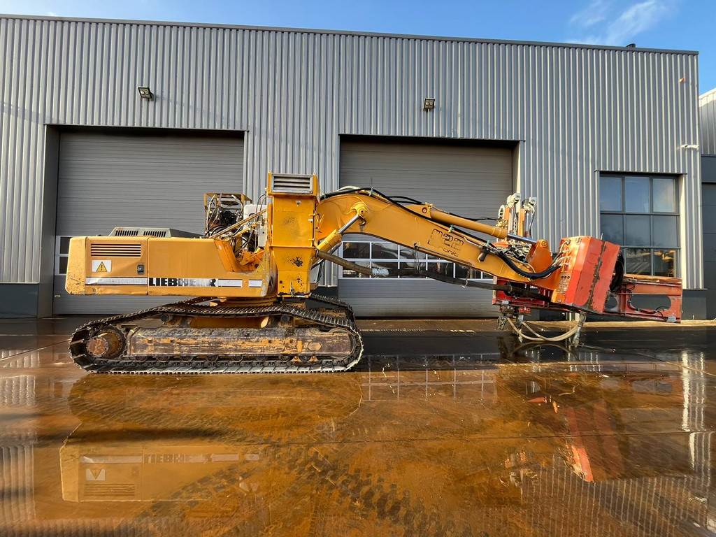 Liebherr R922 HDSL Wimmer Drill