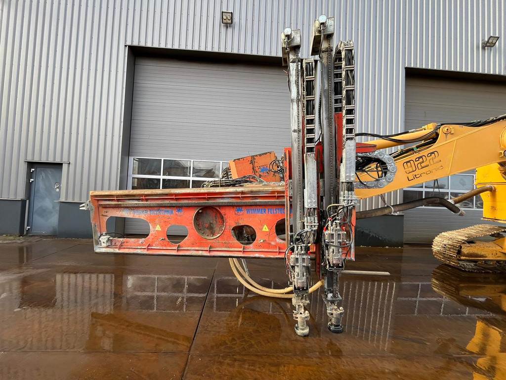 Liebherr R922 HDSL Wimmer Drill
