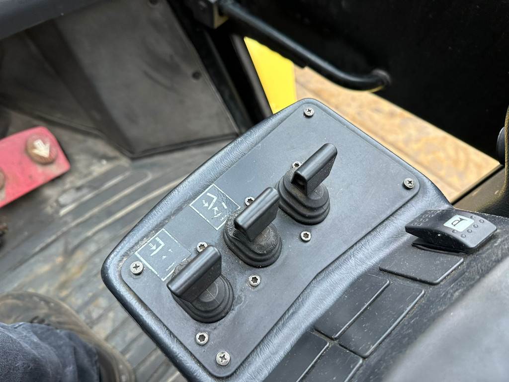 Hyster H12XM-6