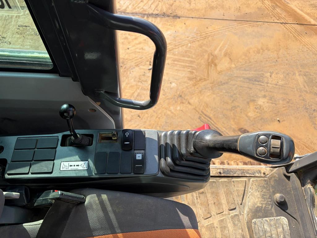 2020 دووسان DX140LCR-5-47499272
