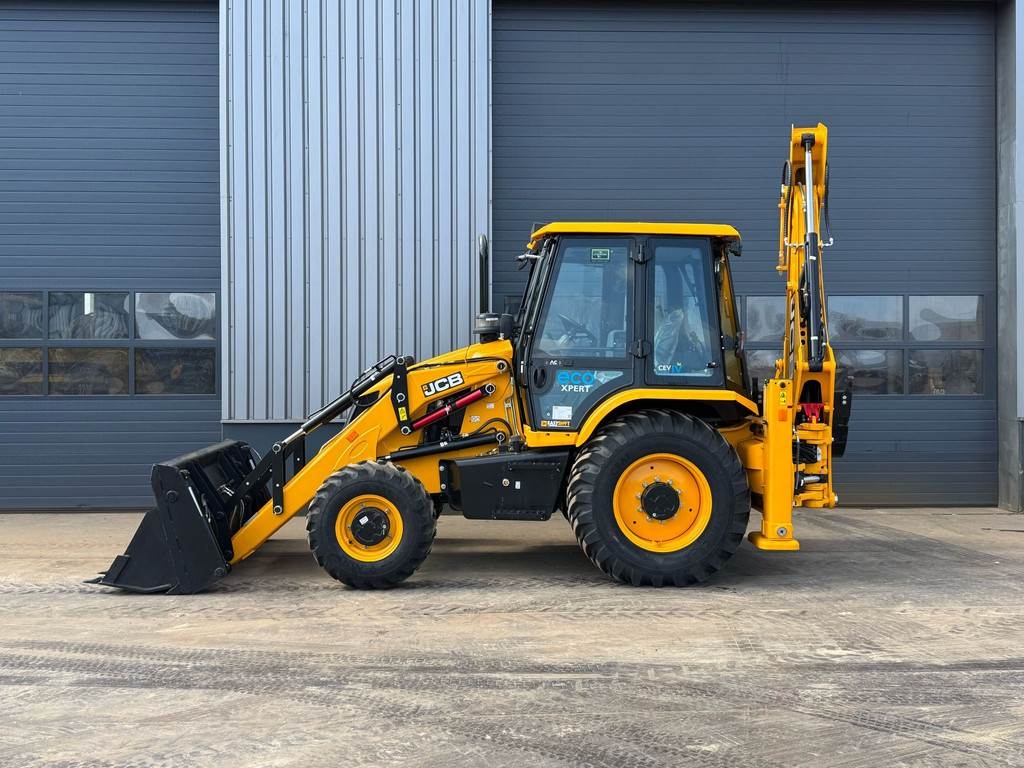 JCB 3DX 4x4 4-1 Bucket, Hammerlines, A/C