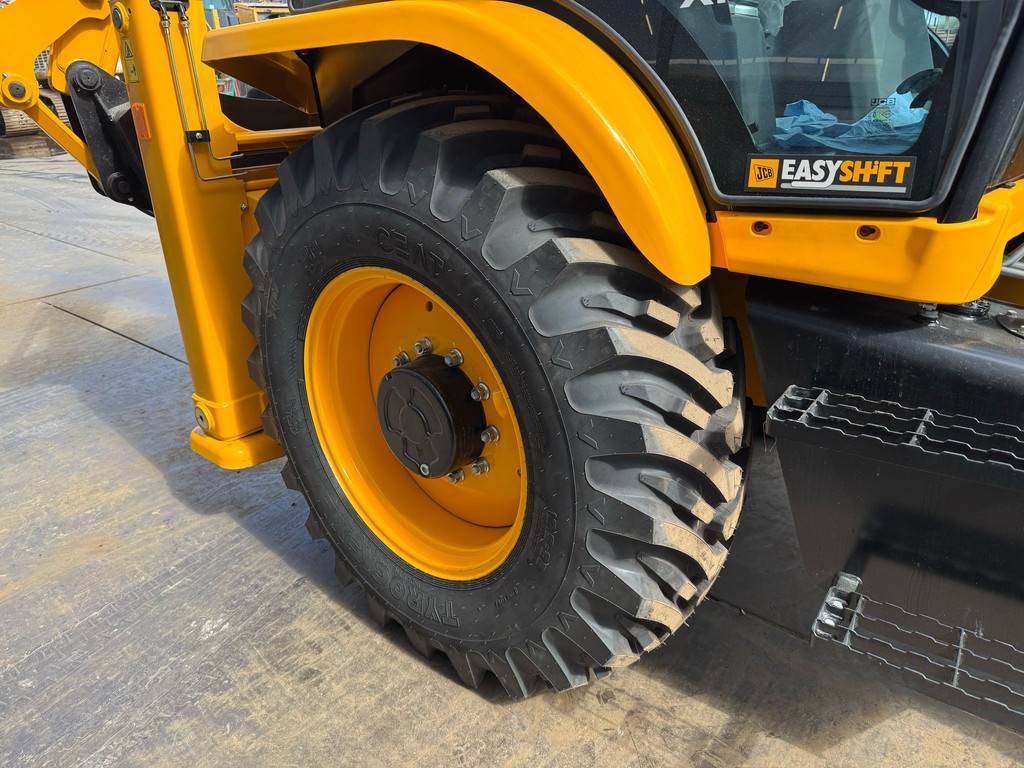 JCB 3DX 4x4 4-1 Bucket, Hammerlines, A/C