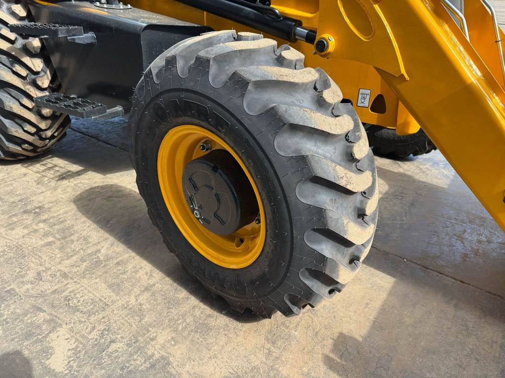 JCB 3DX 4x4 4-1 Bucket, Hammerlines, A/C